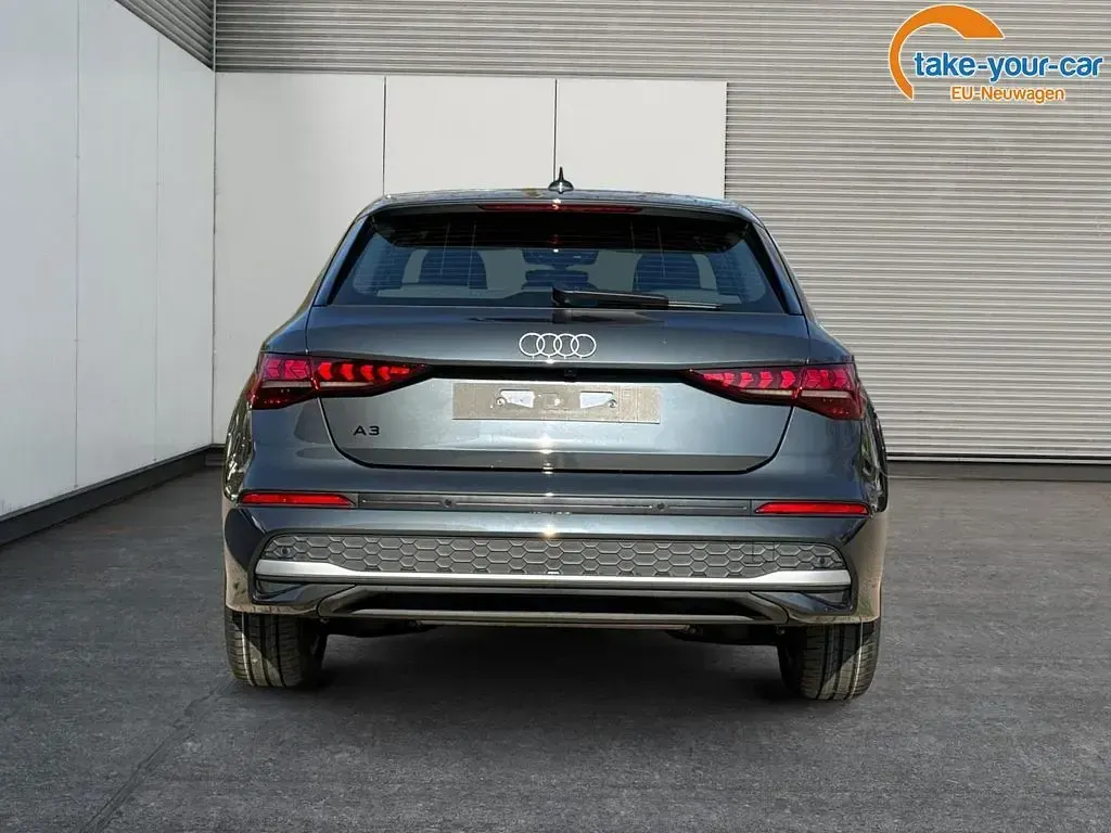 Neu Audi A3 Basis 150 PS (110 kW) 2026 Grau Limousine