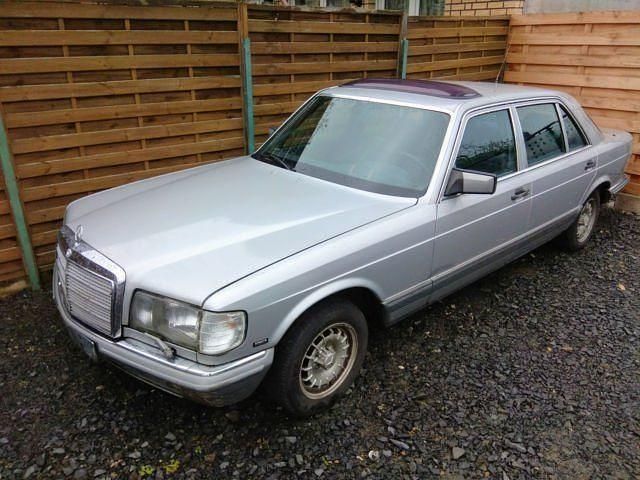 Gebraucht Mercedes 380 204 PS (150 kW) 1984 Silber Limousine