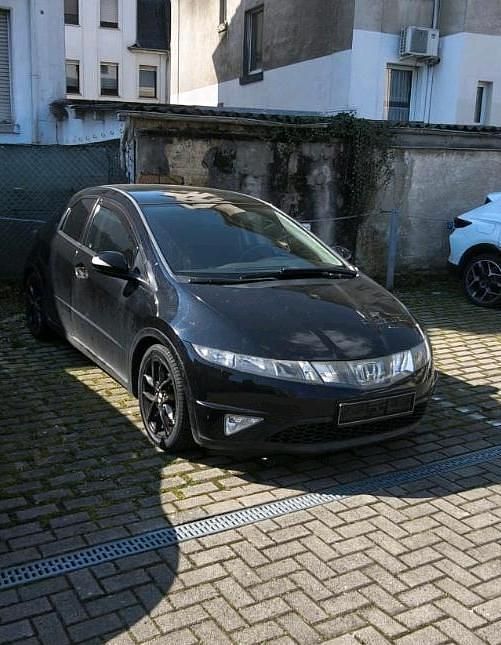 Gebraucht Honda Civic 140 PS (102 kW) 2008 Schwarz Kleinwagen
