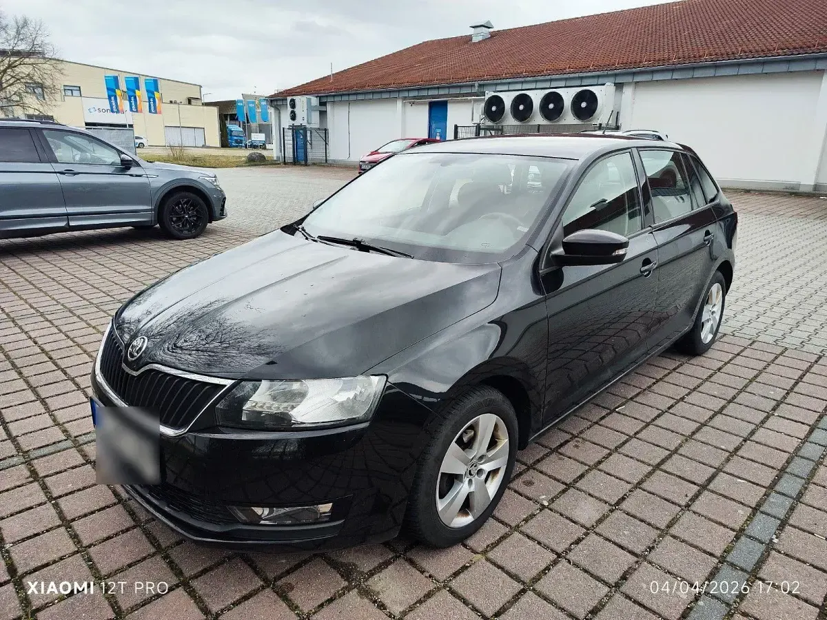 Gebraucht Skoda Rapid Ambition 95 PS (69 kW) 2017 Schwarz Kleinwagen
