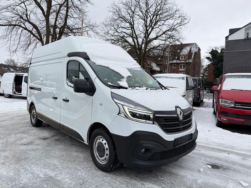 Gebraucht Renault Trafic Komfort 145 PS (106 kW) 2021 Weiß Van / Kleinbus