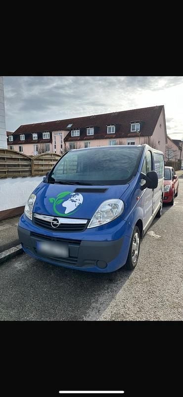 Usata Opel Vivaro 2009 Blu Monovolume