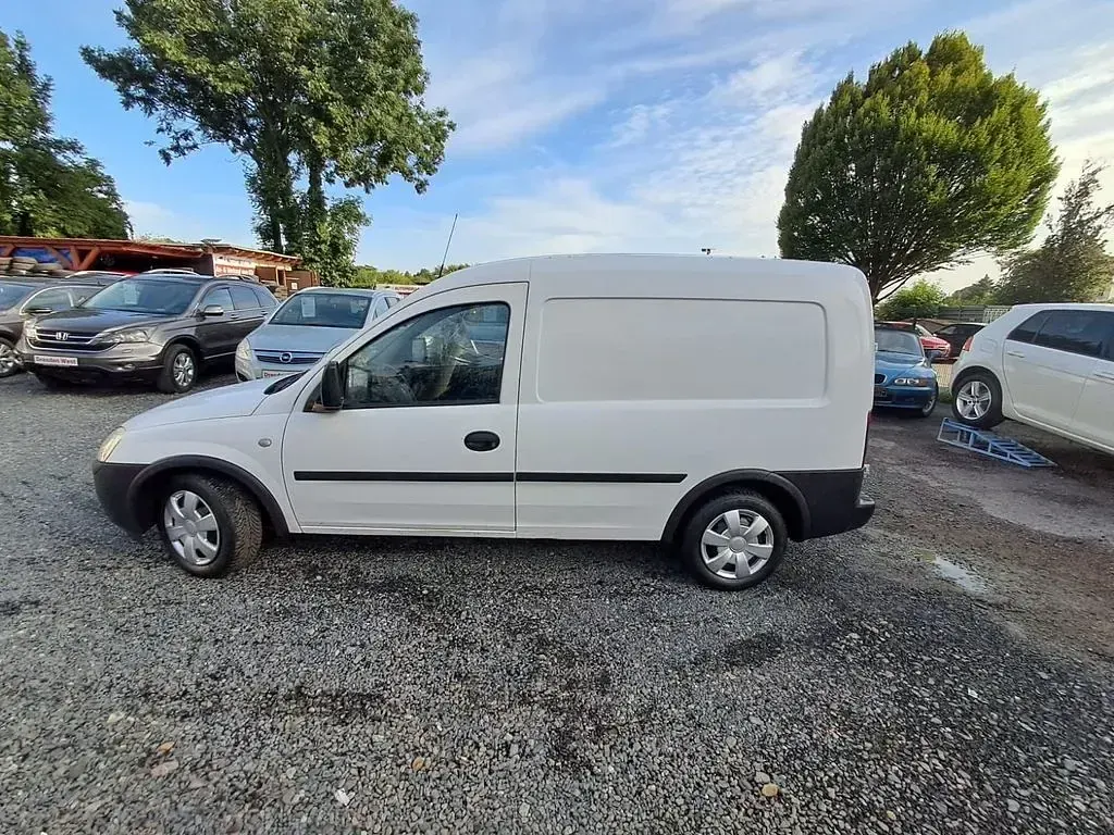Gebraucht Opel Combo 90 PS (66 kW) 2006 Weiß Van / Kleinbus