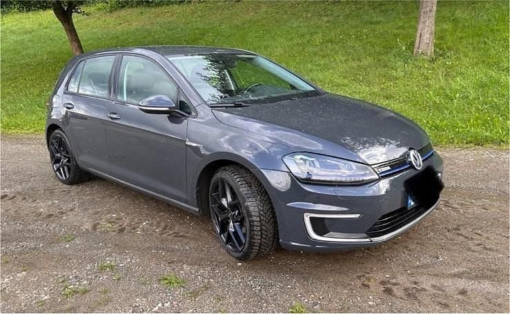 Gebraucht VW e-Golf 85 kW (116 PS) 2017 Grau Kleinwagen