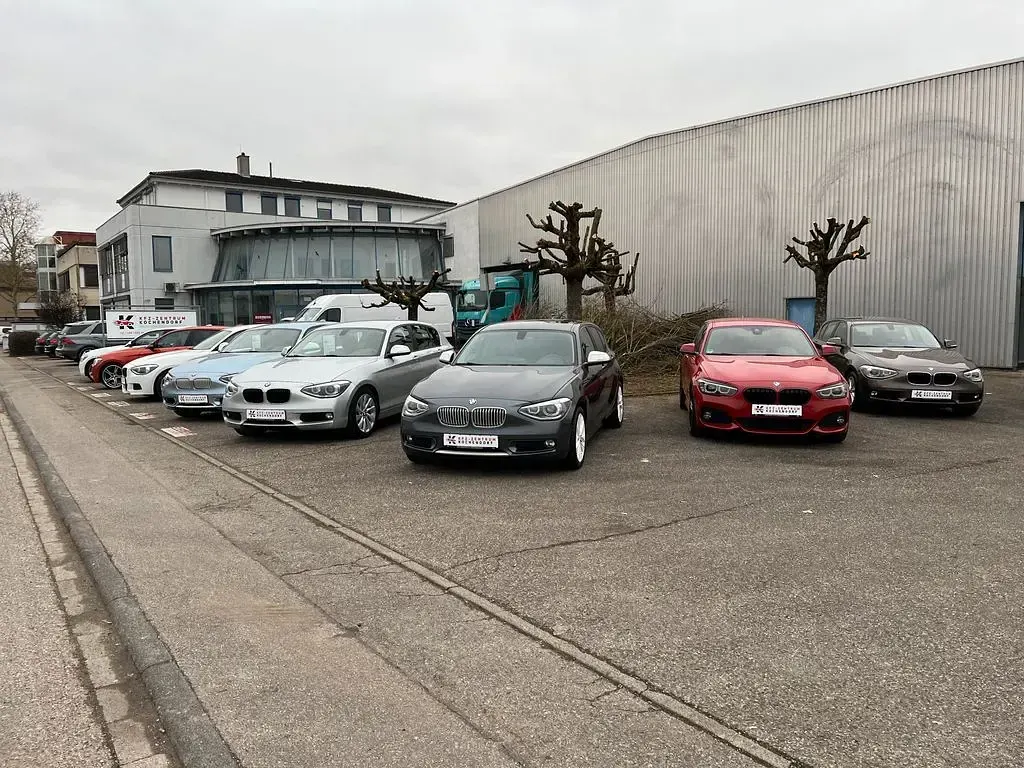 Second-hand BMW 330 258 CP (189 kW) 2016 Alb Berlinǎ