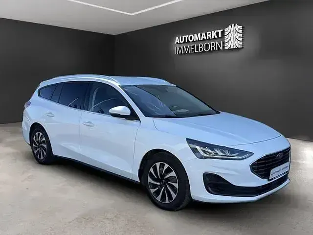 Gebraucht Ford Focus Titanium 140 PS (102 kW) 2024 Weiß Kombi