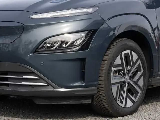 Gebraucht Hyundai Kona Trend 100 kW (136 PS) 2021 Teal blue SUV