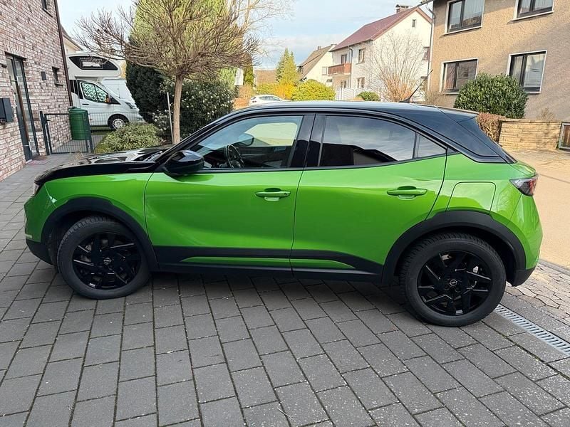 Gebraucht Opel Mokka-e GS Line 100 kW (136 PS) 2022 Grün SUV