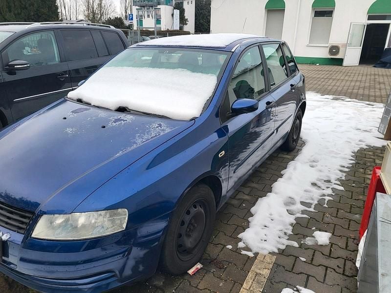 Blau Gebraucht 2005 Fiat Stilo Kleinwagen | 500 € - Bild 1/4