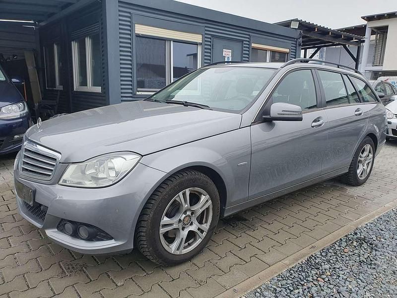 Gebraucht Mercedes C220 170 PS (125 kW) 2011 Palladiumsilber  metalliclack Kombi