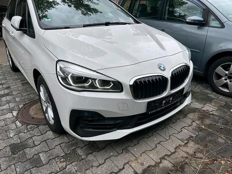 Gebraucht BMW 216 Active Tourer Advantage 116 PS (85 kW) 2019 Weiß Van / Kleinbus