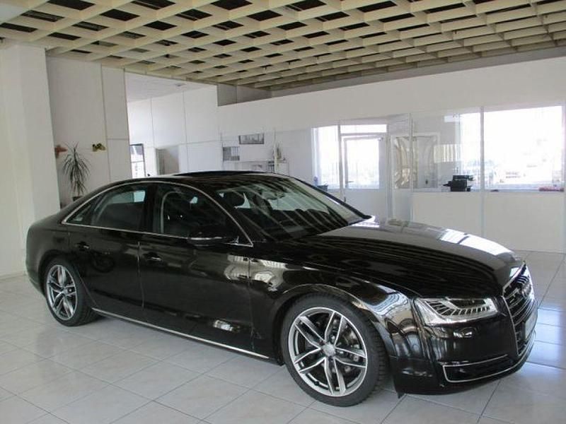 Gebraucht Audi A8 Ambiente 262 PS (192 kW) 2016 Schwarzmetallic (metallic) Limousine