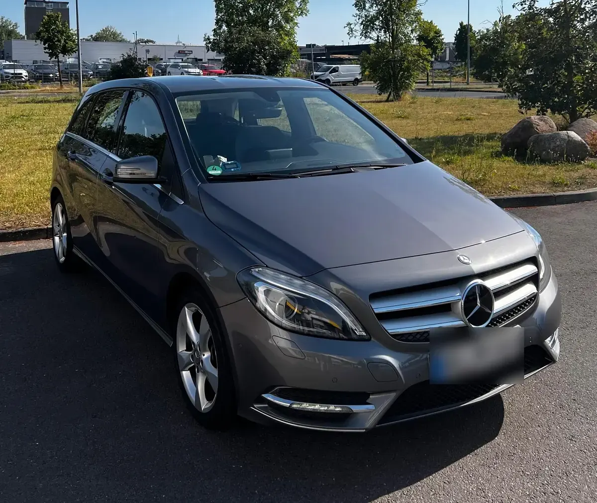 Gebraucht Mercedes B180 122 PS (89 kW) 2014 Silber Kleinwagen