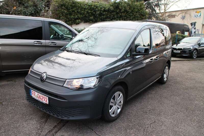 Grau Gebraucht 2021 VW Caddy Van / Kleinbus | 18.900 € (Etwas zu teuer) - Bild 1/4