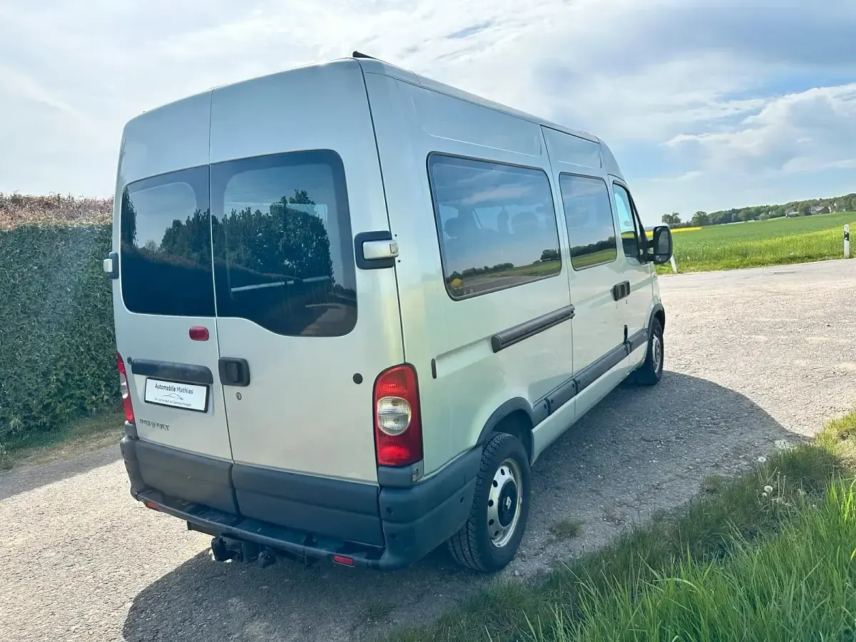 Używany Renault Master 120 KM (88 kW) 2007 Srebrny Minivan