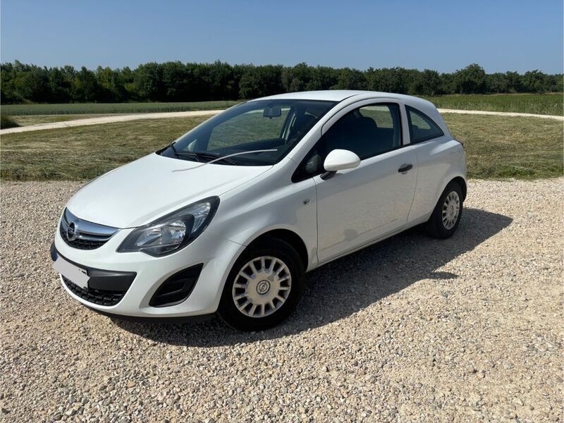 Weiß Gebraucht 2013 Opel Corsa Kleinwagen | 3.777 € (Fairer Preis) - Bild 1/4