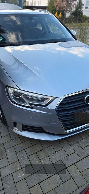 Gebraucht Audi A3 Ambiente 116 PS (85 kW) 2019 Silber Limousine
