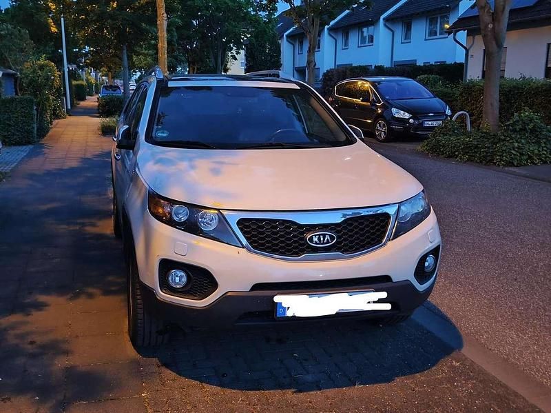 Beige Gebraucht 2011 Kia Sorento Spirit SUV | 8.500 € (Fairer Preis) - Bild 1/4