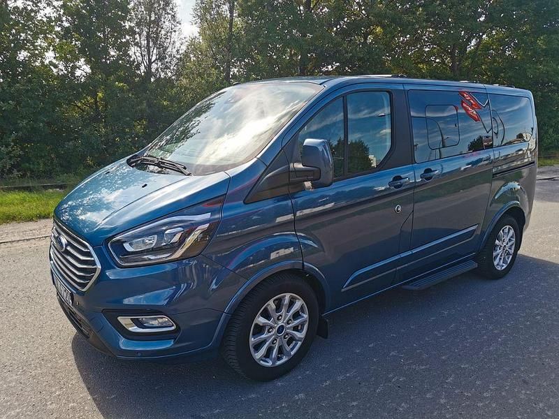 Blau Gebraucht 2019 Ford Tourneo Custom Titanium Van / Kleinbus | 37.200 € (Etwas zu teuer) - Bild 1/4