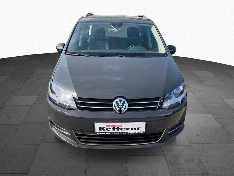 Gebraucht VW Sharan Highline 177 PS (130 kW) 2019 Grau Van / Kleinbus