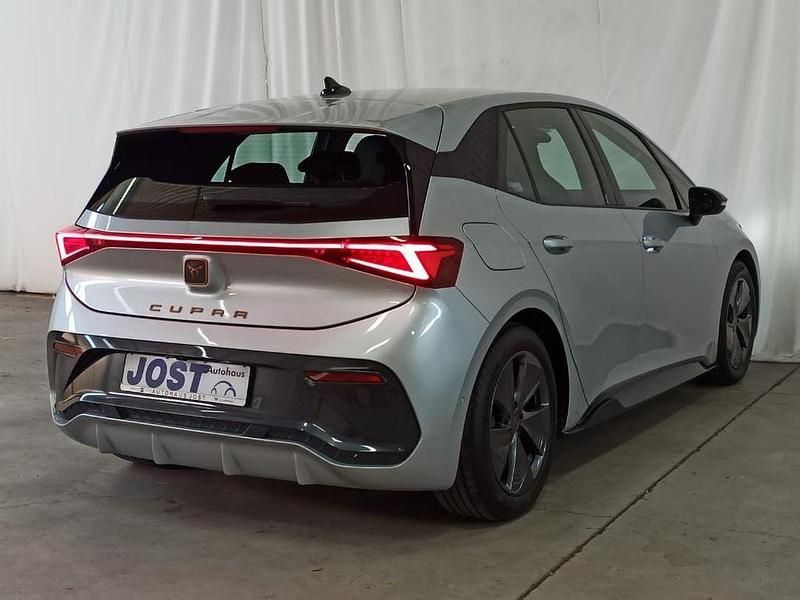 Gebraucht Cupra Born 150 kW (204 PS) 2022 Geysirsilber Kleinwagen
