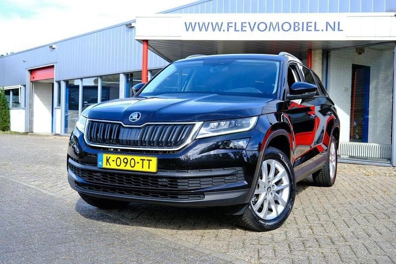 Schwarz Gebraucht 2021 Skoda Kodiaq Business Line SUV | 21.350 € (Fairer Preis) - Bild 1/4