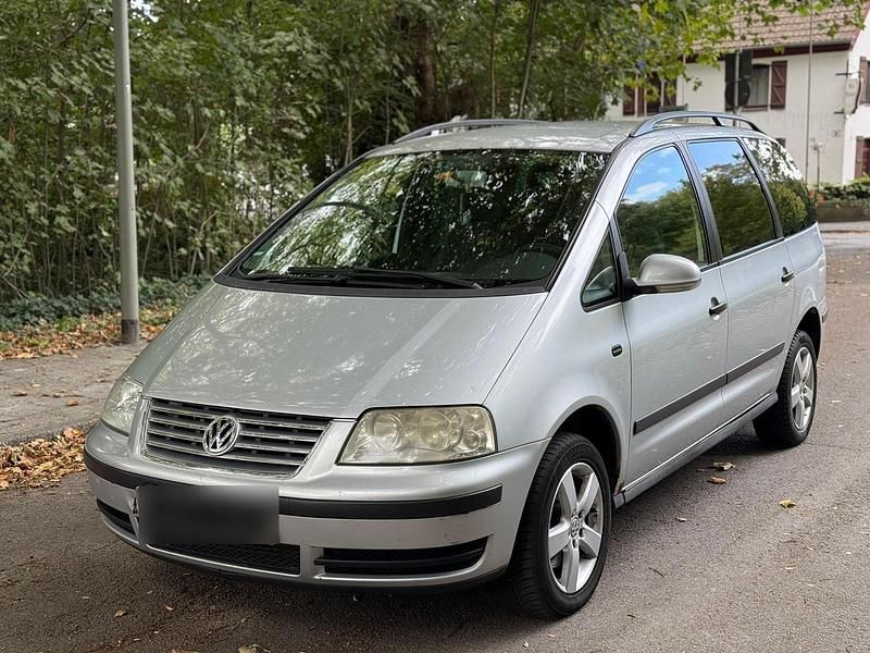Grau Gebraucht 2004 VW Sharan Van / Kleinbus | 2.199 € (Fairer Preis) - Bild 1/4