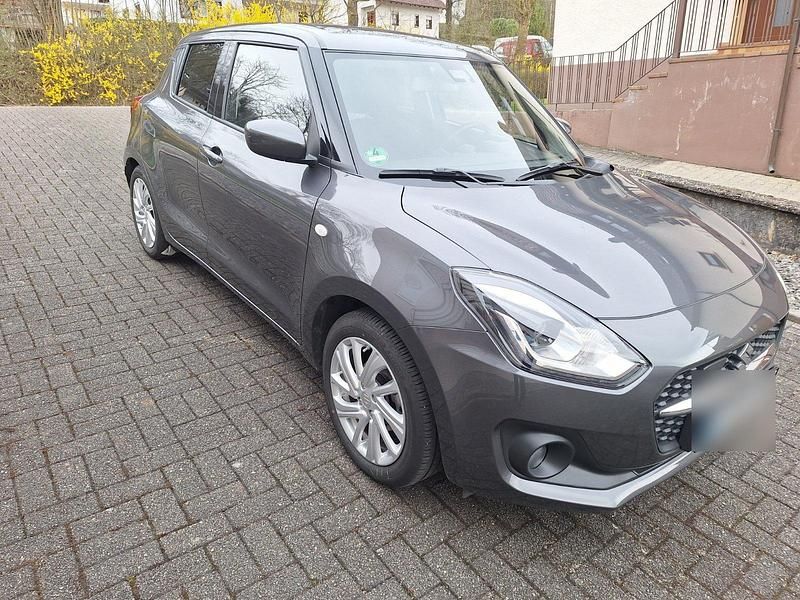 Gebraucht Suzuki Swift 82 PS (60 kW) 2022 Grau Kleinwagen
