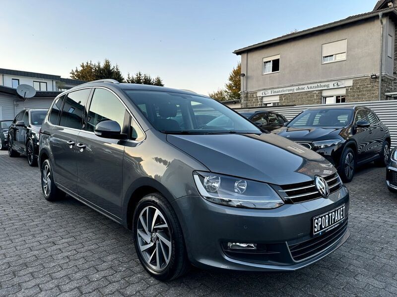 Gebraucht VW Sharan Sound 150 PS (110 kW) 2017 Grau Van / Kleinbus