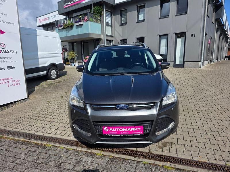 Grau Gebraucht 2016 Ford Kuga SYNC Edition SUV | 9.690 € (Guter Preis) - Bild 1/4