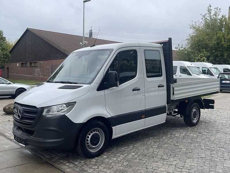 Weiss Gebraucht 2021 Mercedes Sprinter Van | 28.441 € (Guter Preis) - Bild 1/4