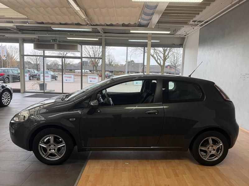 Gebraucht Fiat Punto 70 PS (51 kW) 2014 Grau Kleinwagen