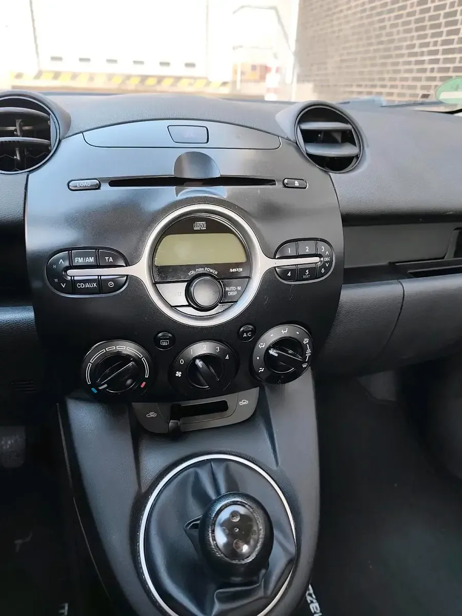 Brugt Mazda 2 75 HK (55 kW) 2010 Grøn Hatchback