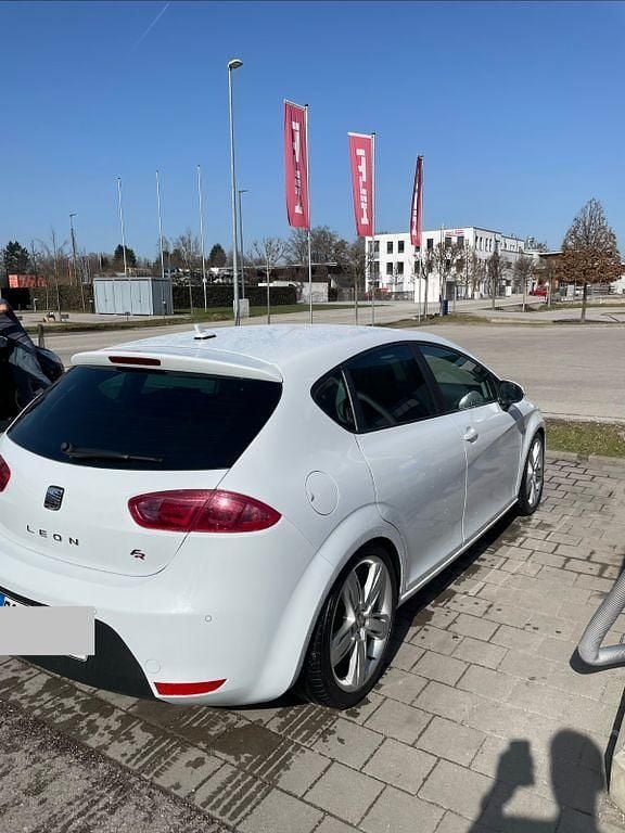Gebraucht Seat Leon FR 140 PS (102 kW) 2012 Weiß Limousine