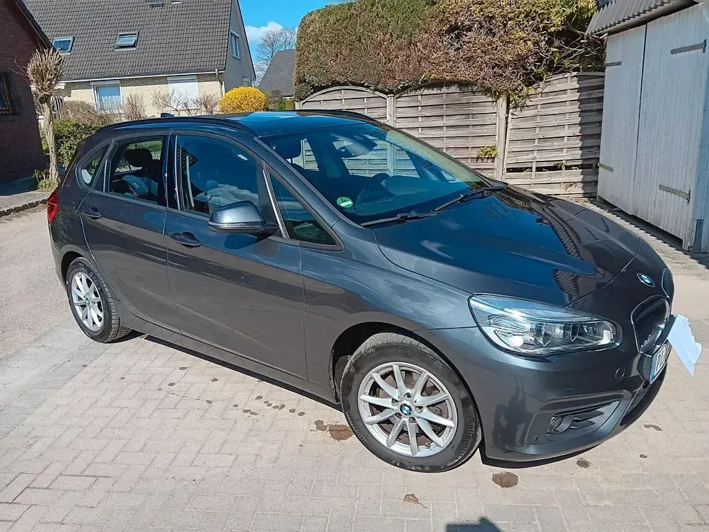 Gebraucht BMW 218 Active Tourer Advantage 150 PS (110 kW) 2017 Grau Van / Kleinbus