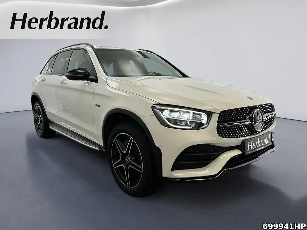 Gebraucht Mercedes GLC300 AMG 211 PS (155 kW) 2021 Weiß SUV