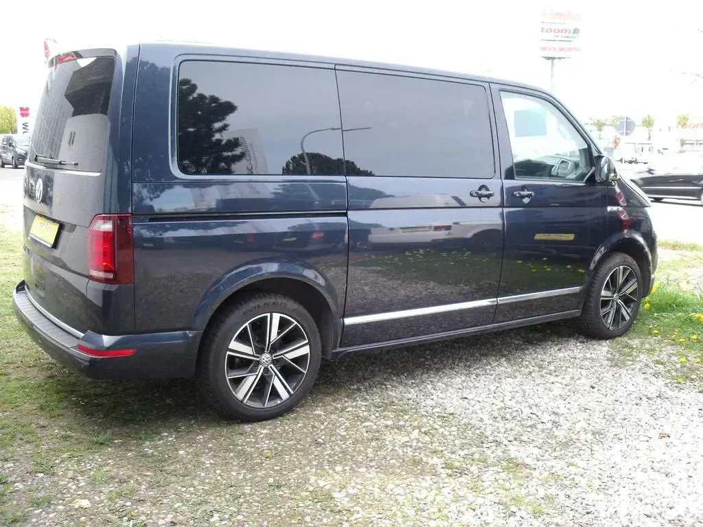 Gebraucht VW Multivan Highline 199 PS (146 kW) 2019 Blau Van / Kleinbus
