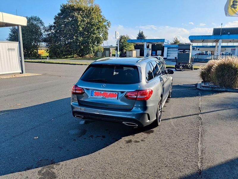 Gebraucht Mercedes C220 170 PS (125 kW) 2018 Grau Kombi