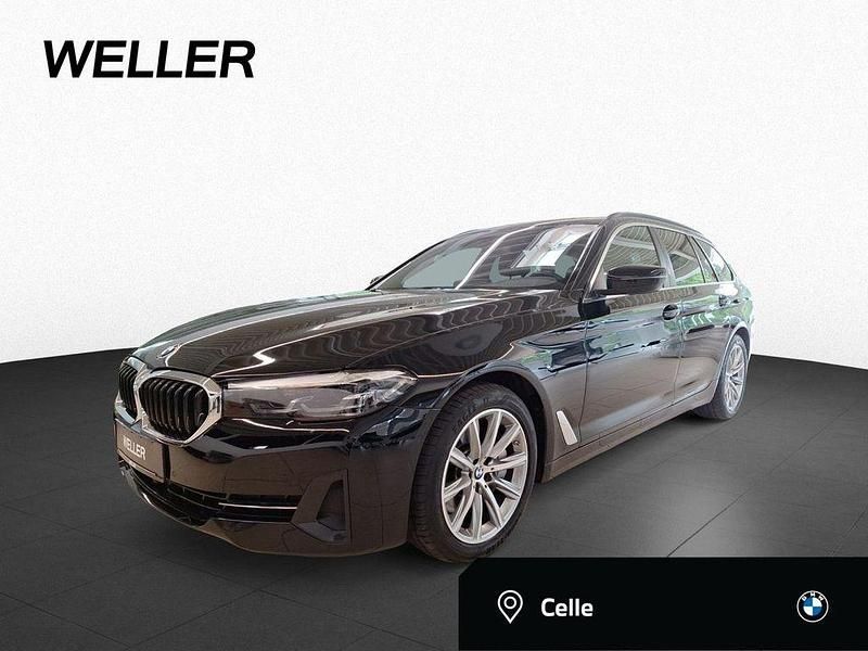 Schwarz (schwarz) Gebraucht 2022 BMW 530 Efficient Dynamics Kombi | 36.950 € (Superpreis) - Bild 1/4