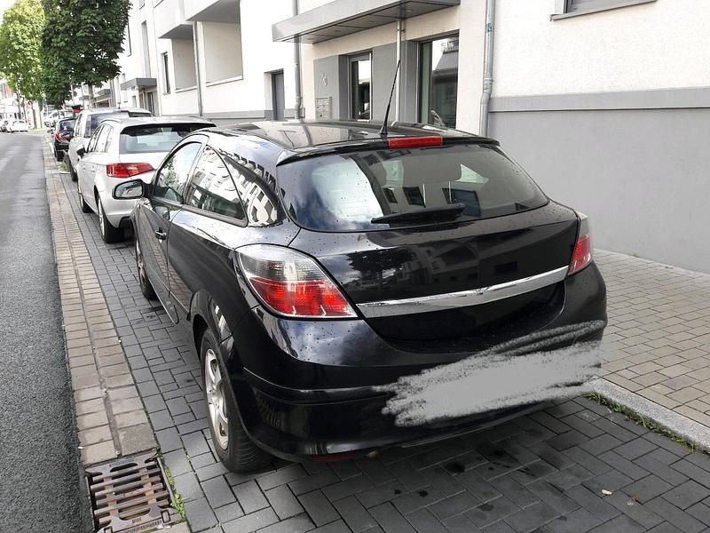 Schwarz Gebraucht 2005 Opel Astra Coupé | 1.600 € (Fairer Preis) - Bild 1/4