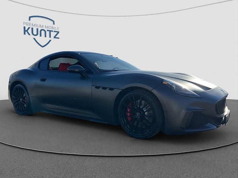 Neu Maserati Granturismo 551 PS (405 kW) 2025 Grigio maratea matte Coupé