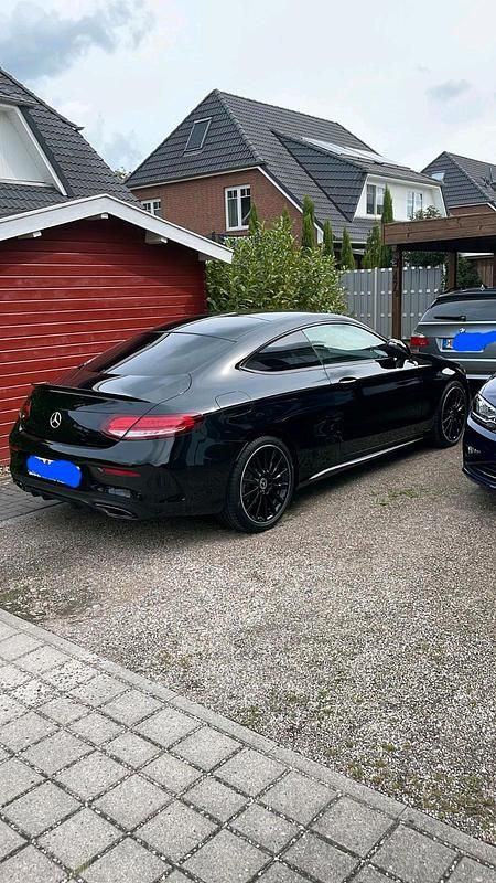 Schwarz Gebraucht 2022 Mercedes C180 Coupé | 28.500 € (Superpreis) - Bild 1/4