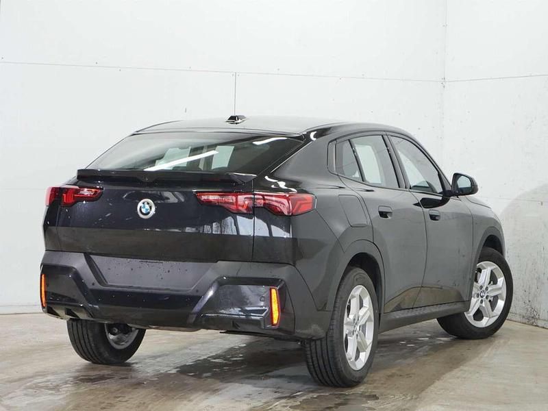 Gebraucht BMW X2 163 PS (119 kW) 2025 Black sapphire metallic SUV
