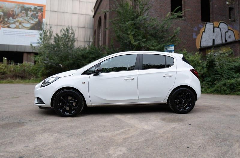 Weiß Gebraucht 2018 Opel Corsa Color Edition Kleinwagen | 10.600 € (Fairer Preis) - Bild 1/4