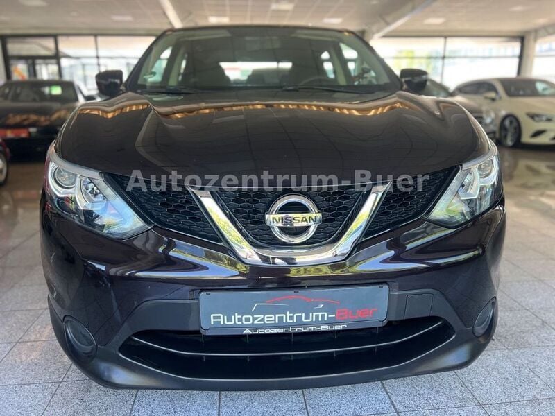 Night shade (m) Gebraucht 2016 Nissan Qashqai Visia SUV | 6.790 € (Superpreis) - Bild 1/4