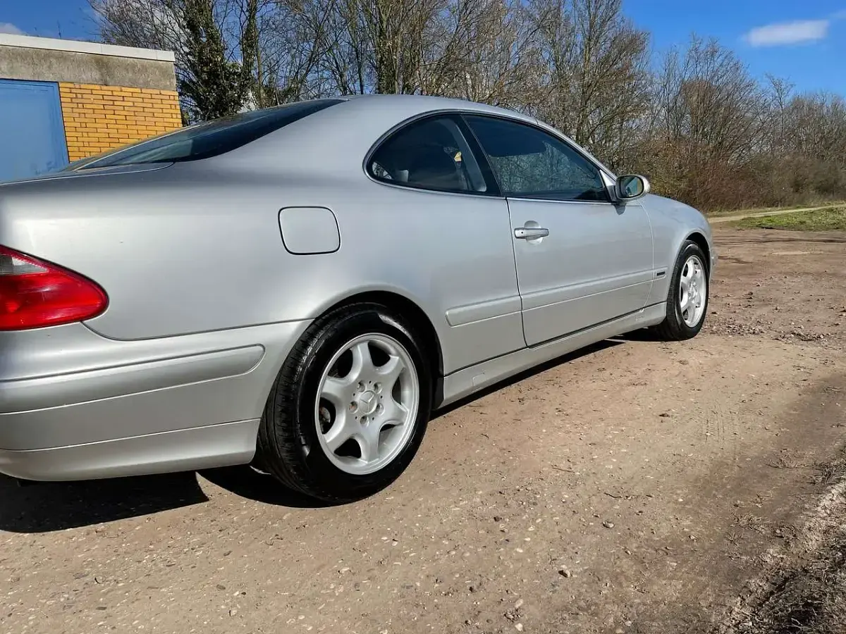 Gebraucht Mercedes CLK200 Avantgarde 163 PS (119 kW) 2002 Silber Coupé