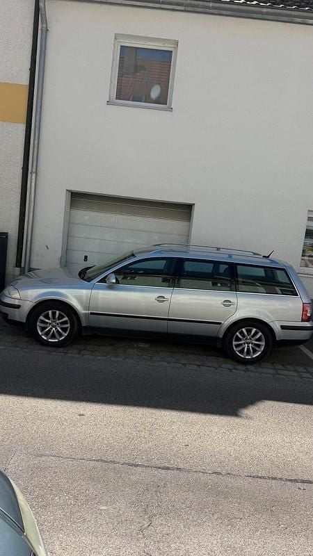 Second-hand VW Passat 131 CP (96 kW) 2004 Maro Break