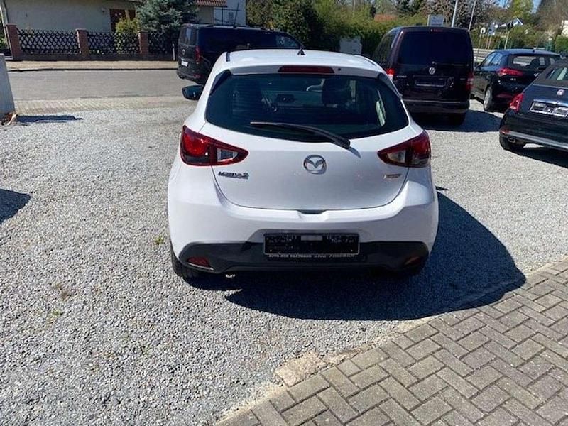 Używany Mazda 2 Center-Line 75 KM (55 kW) 2017 Biały Hatchback