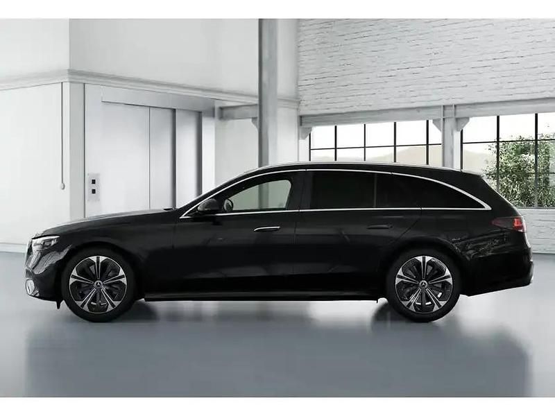 Second-hand Mercedes E300 197 CP (144 kW) 2025 Negru Break