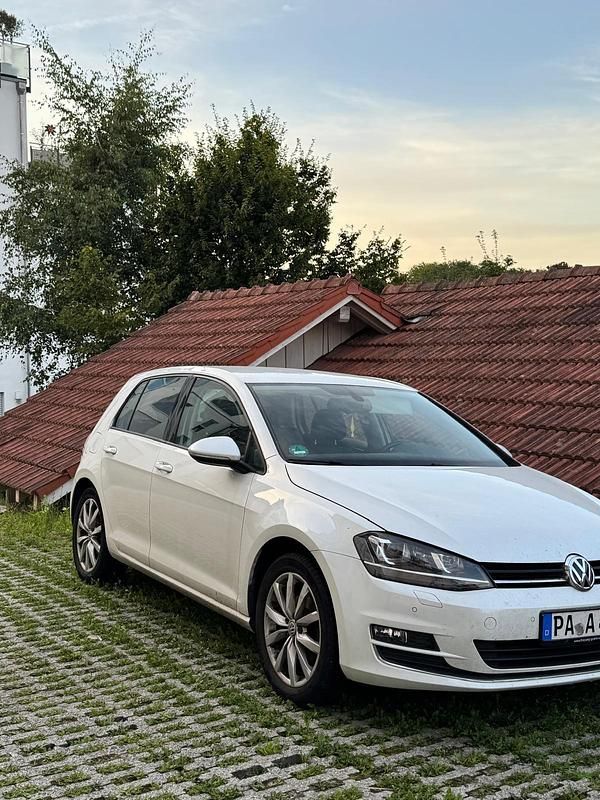 Gebraucht VW Golf VII 150 PS (110 kW) 2016 Weiß Limousine